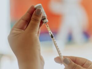 Multivacinação de crianças e adolescentes acontece no shopping Boulevard Maricá no dia 27/10