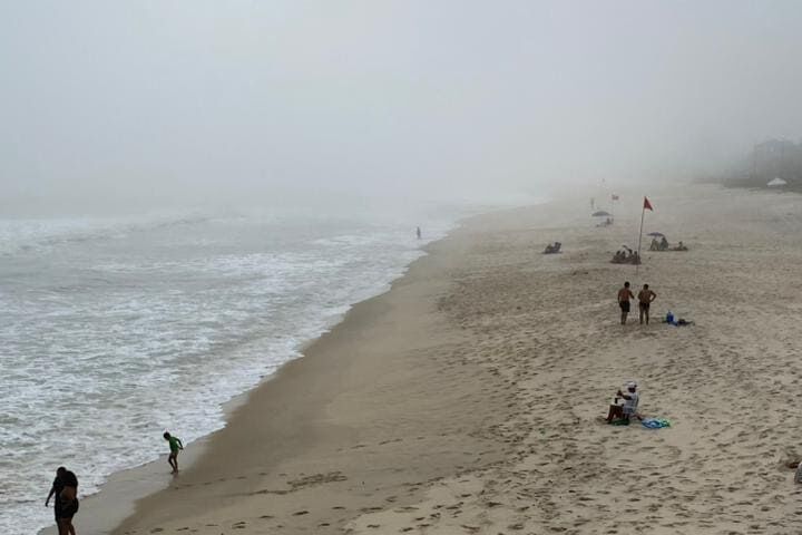 Frente fria avança pelo oceano, o tempo vai mudar em Maricá nesta segunda (24/11)