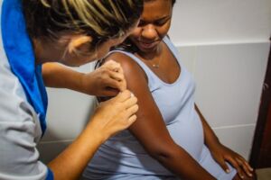 USFs de Ponta Negra recebem atendimentos de saúde e vacinação neste sábado (20)