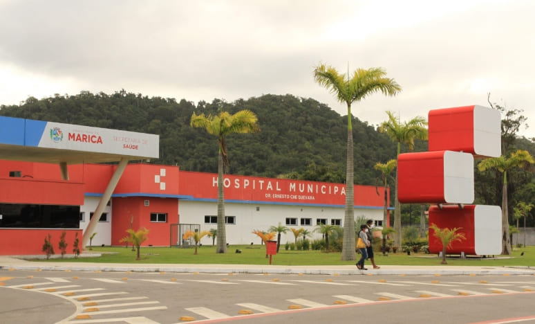 Acidente em série: colisão seguido de atropelamento deixa mulher ferida em Maricá