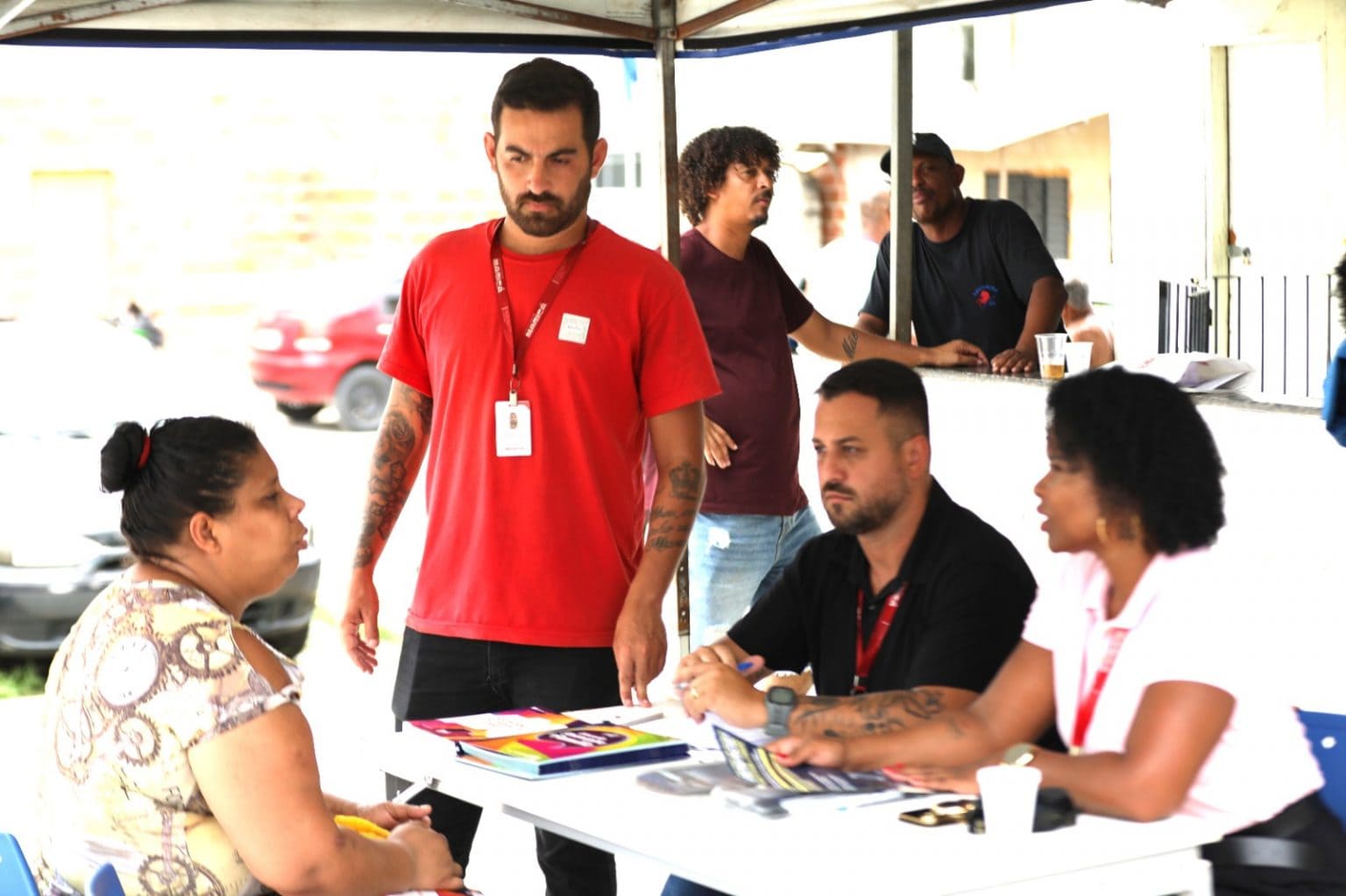Emissão de RG e serviços sociais marcam ação da Prefeitura no conjunto habitacional de Inoã