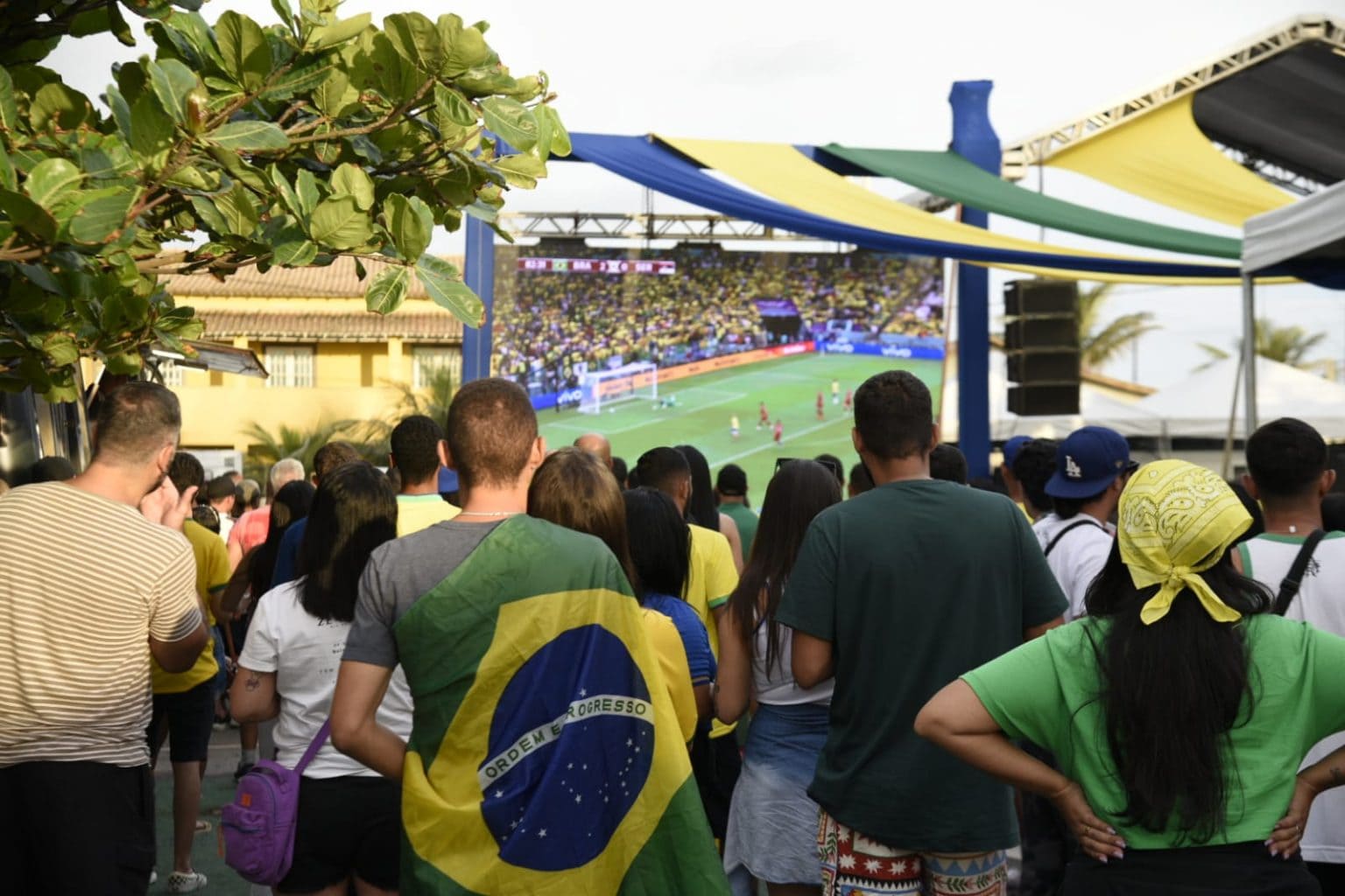 Praça Orlando de Barros Pimentel, no Centro de Maricá, terá transmissões dos jogos do Brasil com shows gratuitos