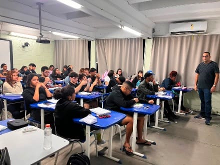 Pré-ENEM Popular abre 250 vagas para curso intensivo gratuito em Maricá